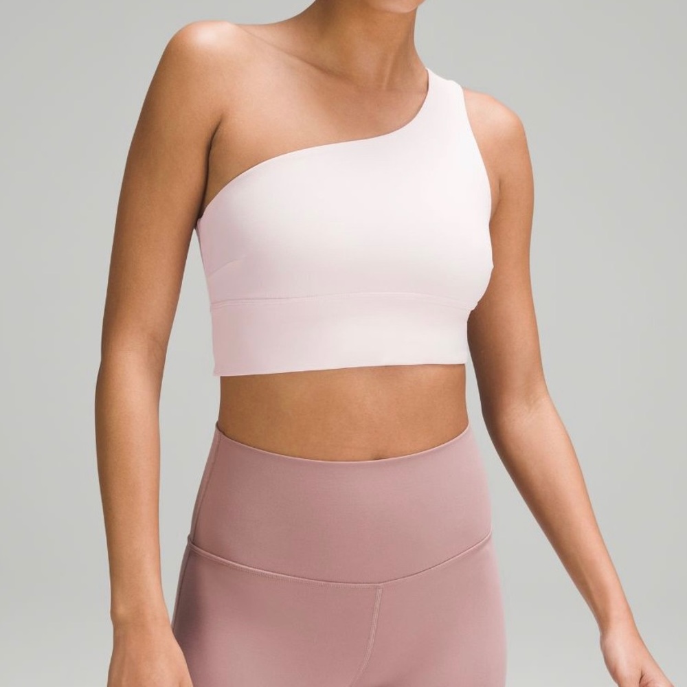 NWT LULULEMON Align Asvmmetrical
Bra C/D Cup